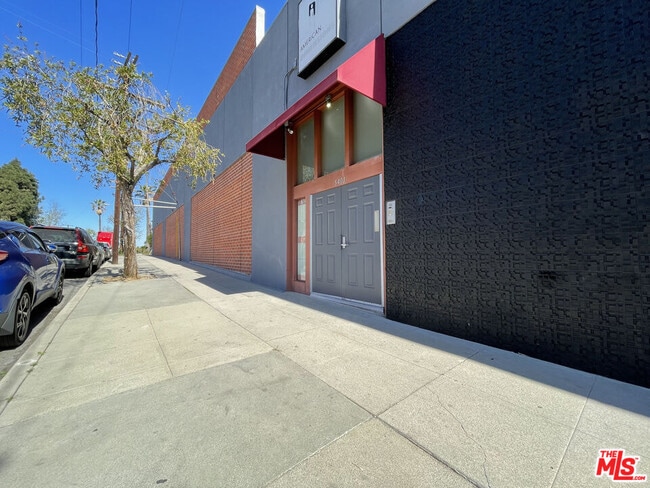 Building Photo - 5401 Alvern Cir Unit D
