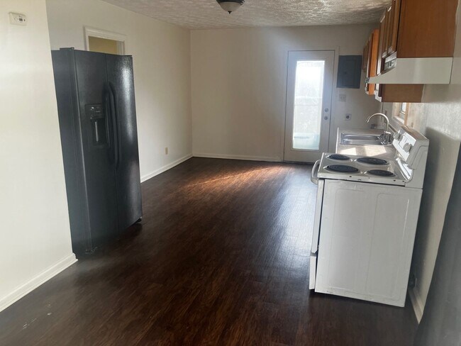 Photo - ** 3 Bedroom Ranch in Meadowdale **