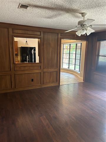 Photo - 820 Lake Forest Ct