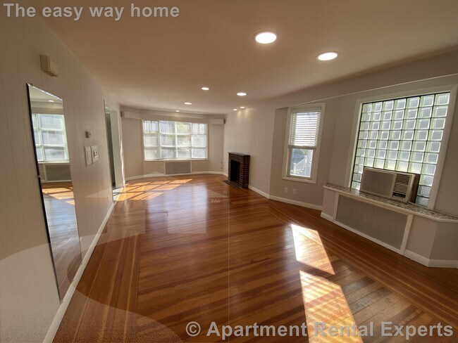 Photo - 16 Alexander Ave