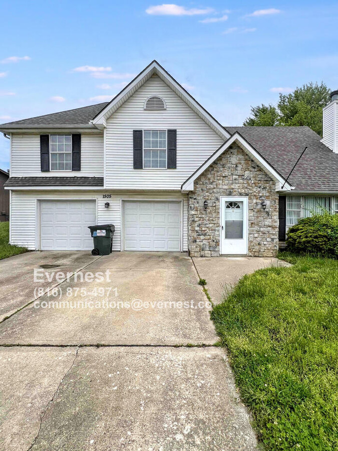 Charming 3-Bedroom Home with Spacious Yard... - Charming 3-Bedroom Home with Spacious Yard...