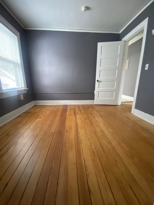 Building Photo - 916 W Lovell St Unit #5