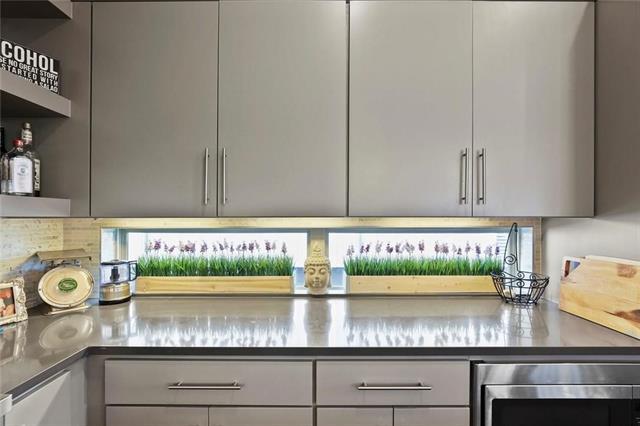 Photo - 1911 Summit Ave