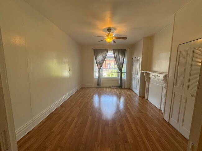 Photo - 5526 Howe St Unit 1st Floor