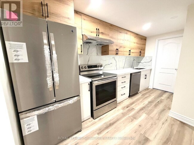 Photo - 362 Landsborough Ave