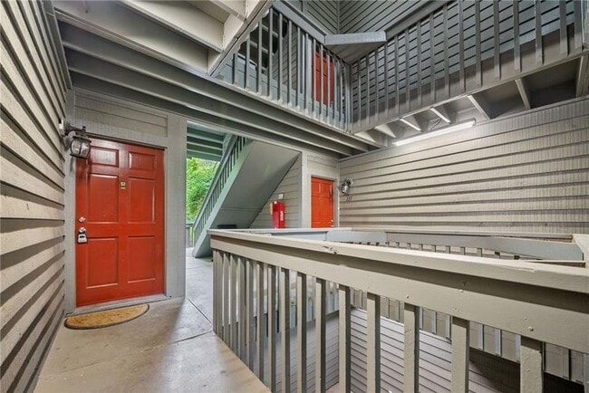 Photo - 113 Tuxworth Cir