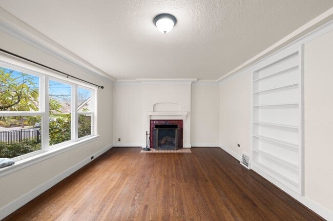 Photo - 2 bedroom 1 bath with full basement in Sellwood!