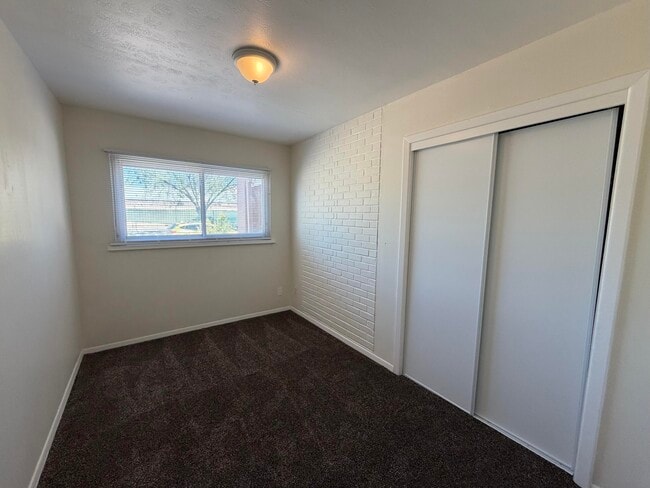 Photo - 317 Cagua Dr NE