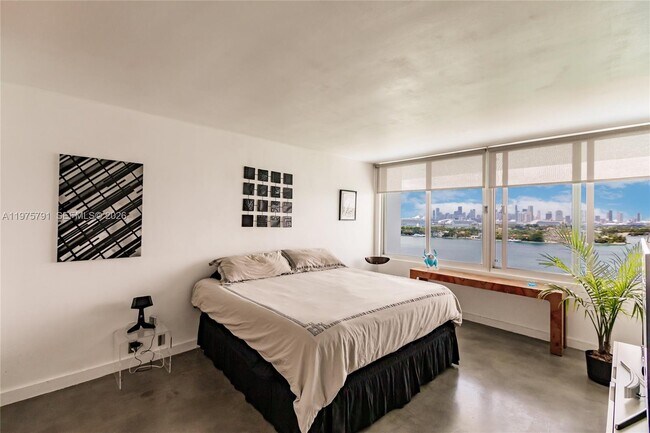 Photo - 1000 West Ave Unidad Penthouse 11