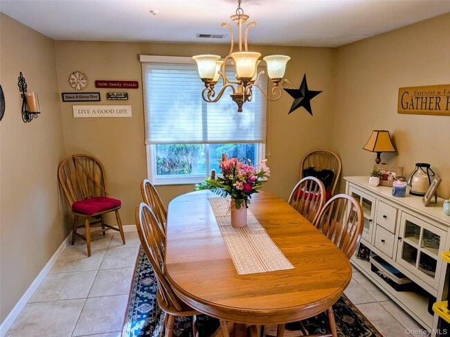 Photo - 785 Blue Ridge Dr