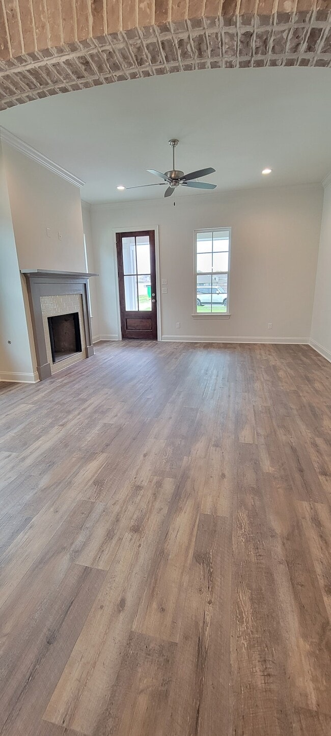 Photo - 204 Bennington Ln