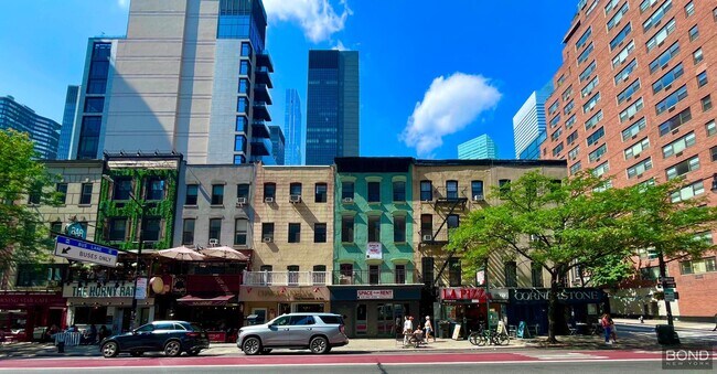 Building Photo - 957 Second Avenue Unit 3rd Flr Rental