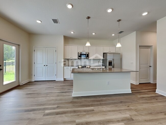 Photo - 27243 St Andrews Ave