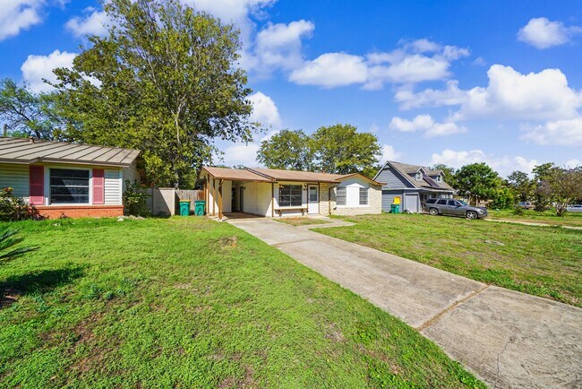 Photo - Charming 3-Bedroom Home in Universal City - Realtor Commission: $350