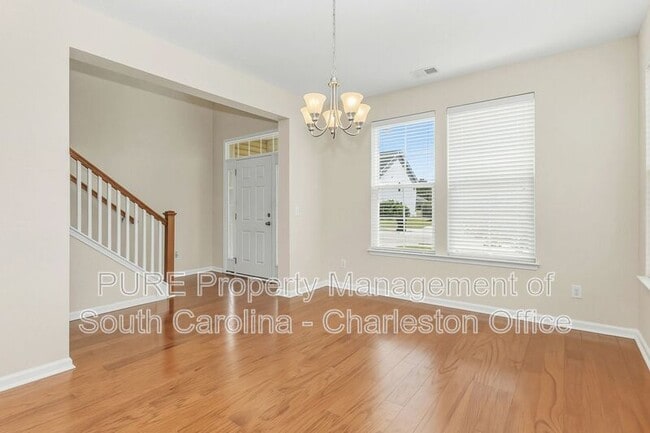 Photo - 481 Gianna Ln