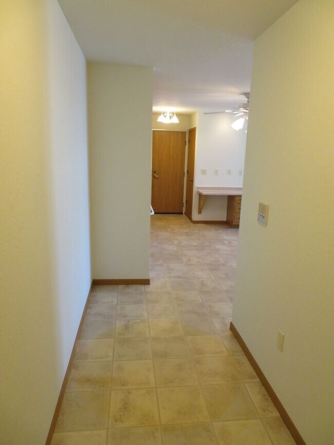 Photo - 612 W State St Unit 612 Apt#3
