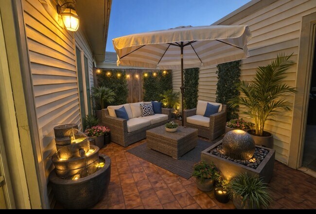 Building Photo - 1970 Augusta Dr