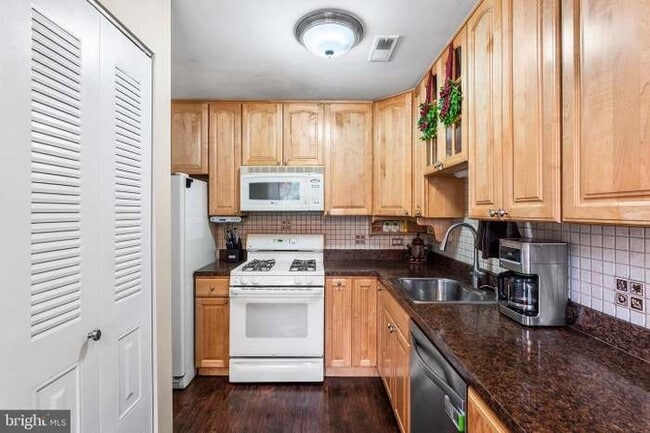 107 River Bank Dr