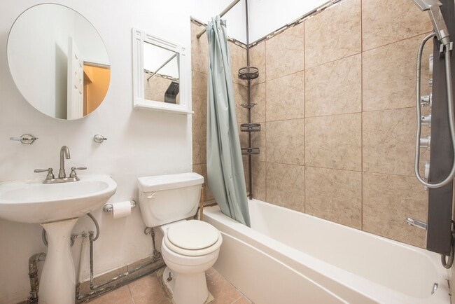 Photo - 607 W 138th St Unidad 3