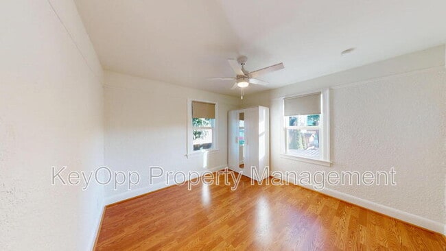 150 Nottingham Ave Unit B