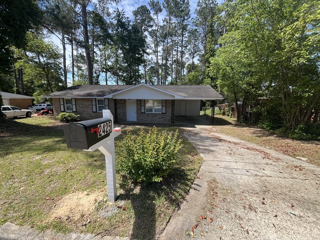 Photo - 2425 Amsterdam Dr House