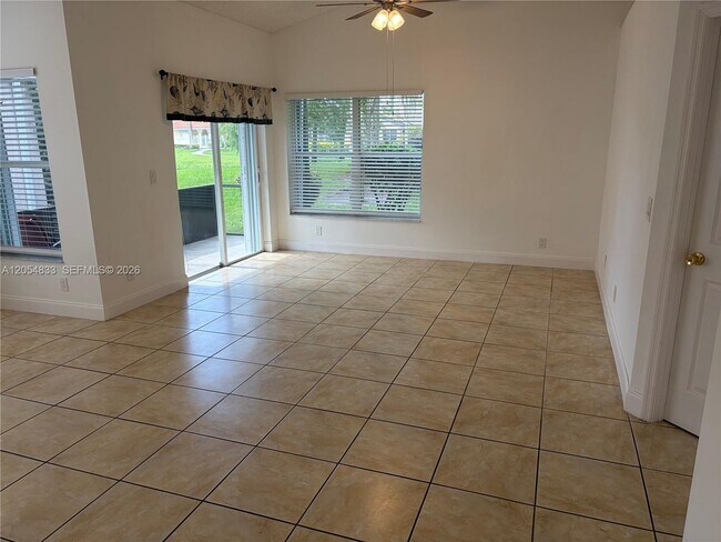 Photo - 9020 Lake Park Cir N