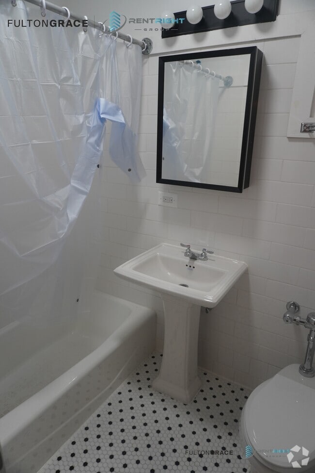 Building Photo - 1712 W Albion Ave Unit 1716-GDN C Rental