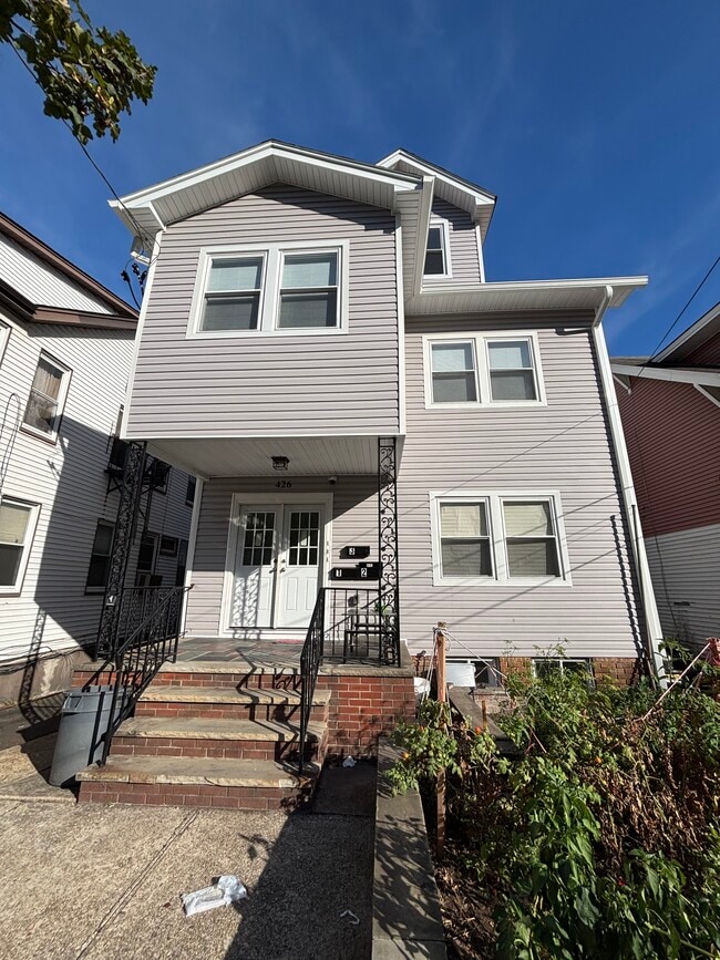 Building Photo - 426 Stuyvesant Ave Unit 3