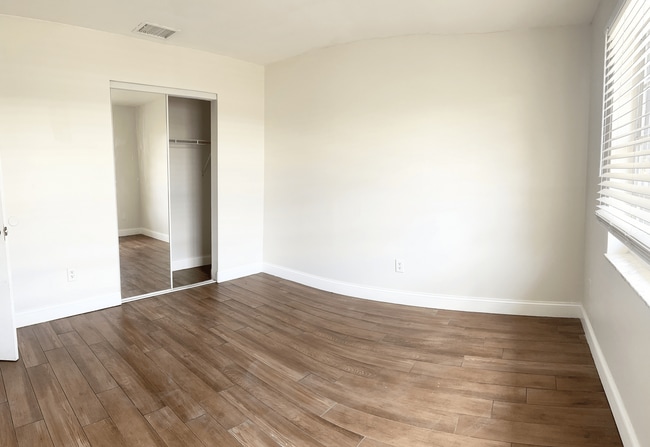 4285 Vermont Ave Unit 4285 Vermont Ave