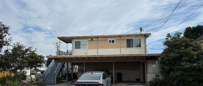 Building Photo - 4100-4106 S 41st Street Unit 4104 S 41st Street