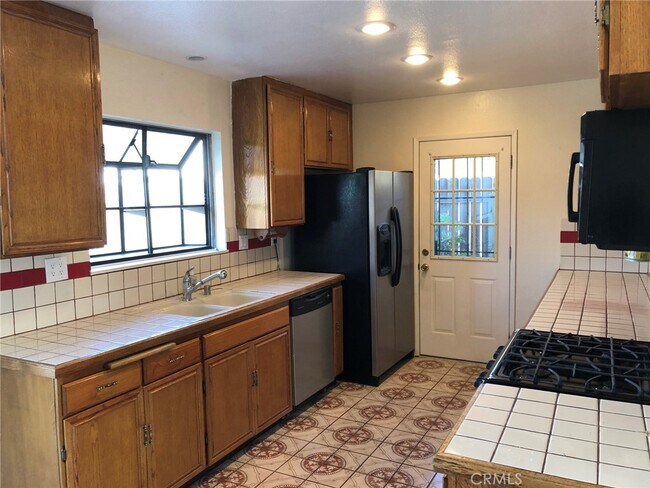 Photo - 5931 Frontier Cir