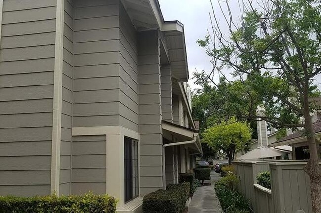 Condo 3br / 3ba - 1700 W Cerritos Ave Unidad 260 Rental