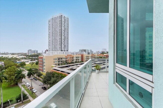 Photo - 1900 N Bayshore Dr Unit 10