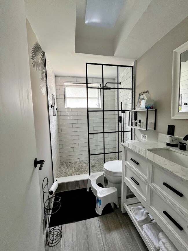 Building Photo - 5505 N Ocean Blvd Unit 2-102 Rental