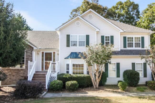 Building Photo - 301 Saddlewood Dr