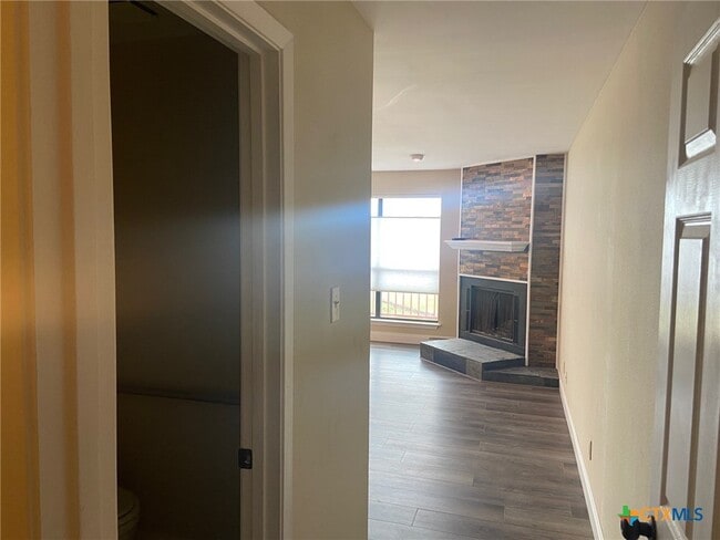 Building Photo - 116 Campbell Dr Unit 9