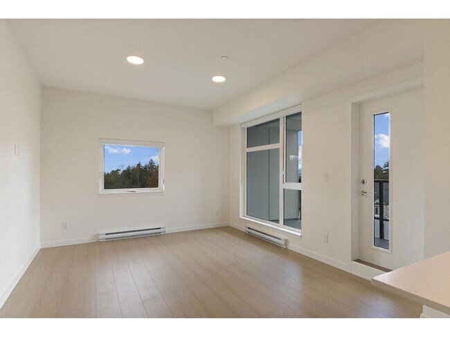 Photo - 10828-1139A 139a St Unit W303