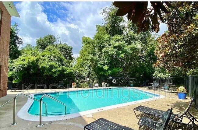 Photo - 310 Riverbend Dr Unit 2E