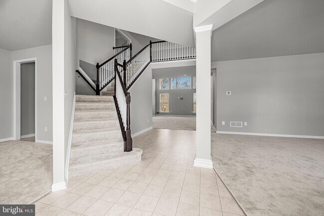 Photo - 243 Wavyleaf Dr