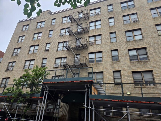 Building Photo - 55 E 190th St