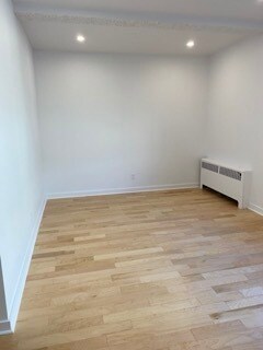 Photo - 5497 Av. Victoria Unité 223