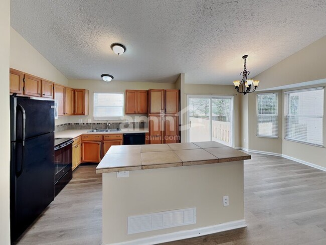 Photo - 6693 Jennyann Way