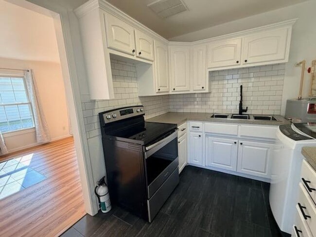 Photo - 719 Madison St