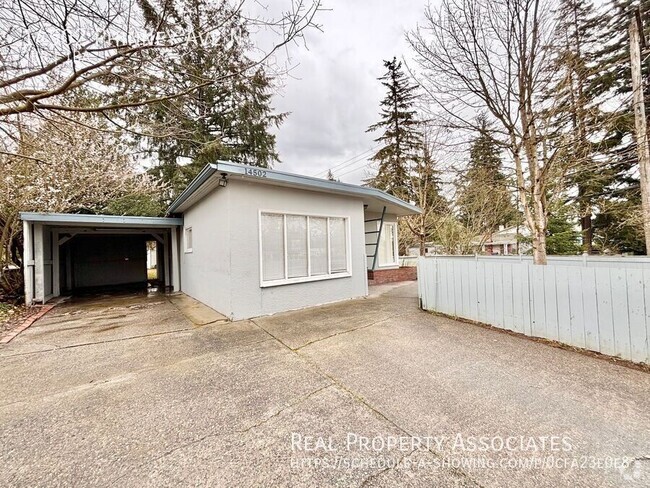 Building Photo - Charming Single-Family Home in Shoreline w...