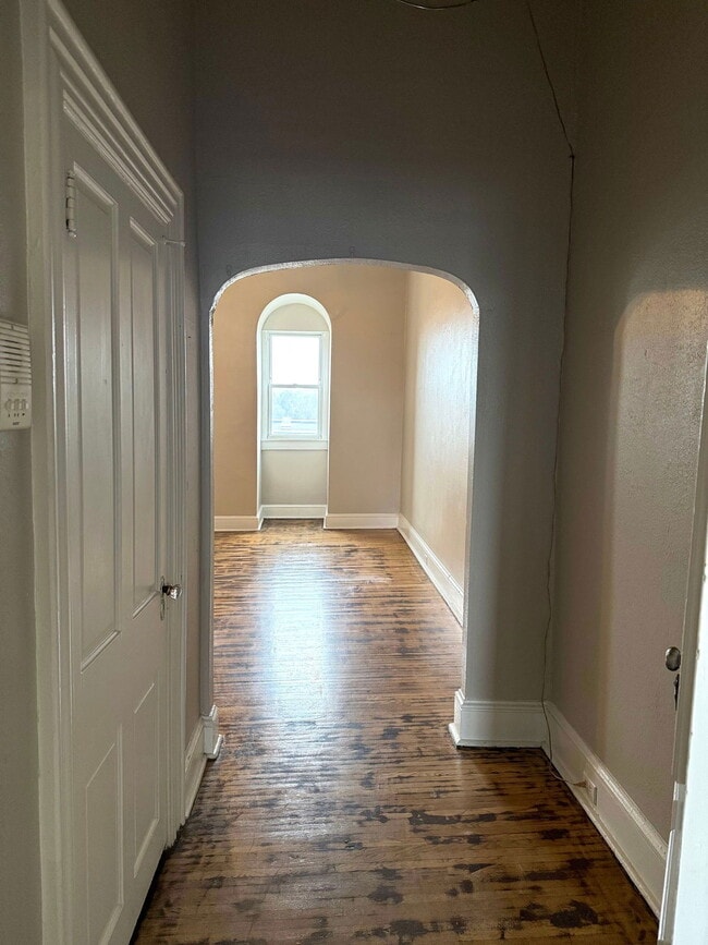 Photo - 241 N Queen St Unit 5