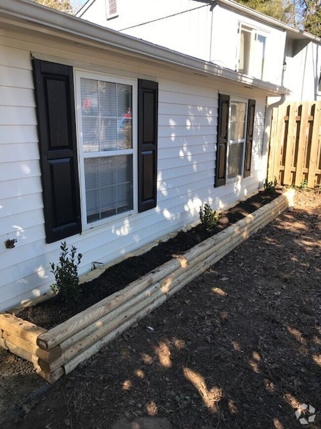 Building Photo - 121 Grenoble Rd Rental