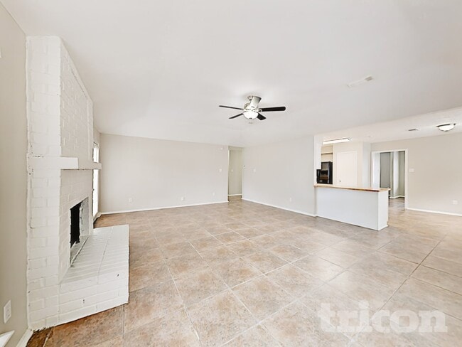 Photo - 11451 Stoughton Dr