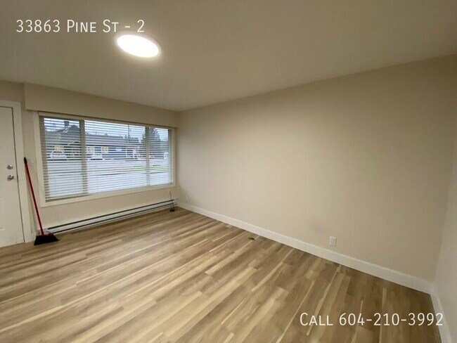 Photo - 3 Bedroom Townhouse on Pine St