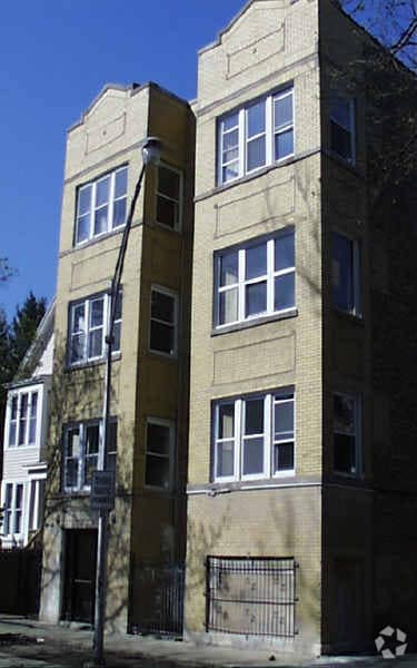 Photo - 2104-2110 N Saint Louis Ave