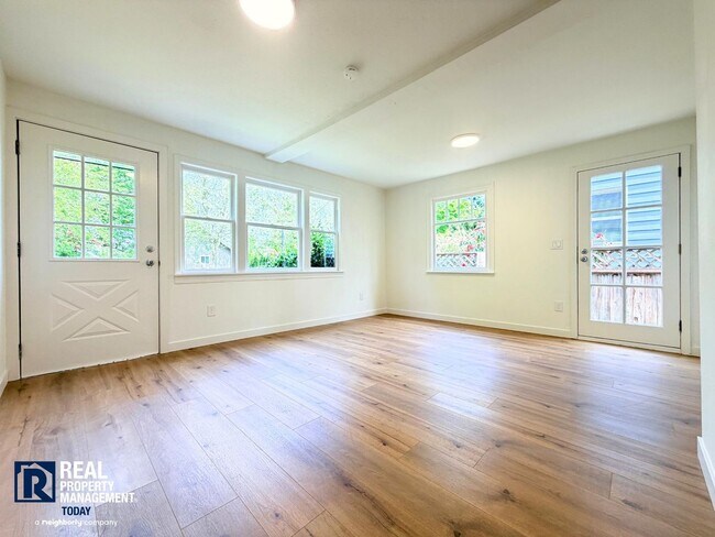 Photo - 516 N K St